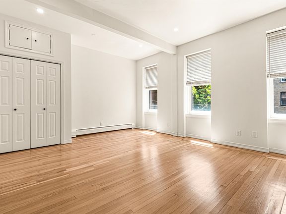 3rd image of 94 Wayne St APT 2