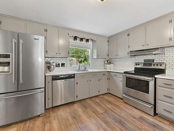 2nd image of 1026 Chandler St