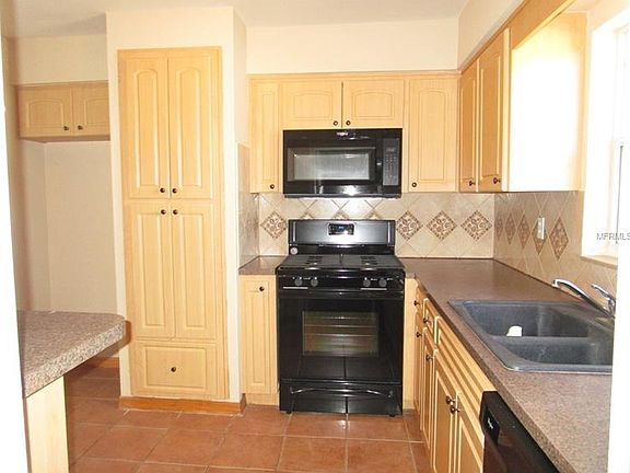 5th image of 1208 W Camellia Dr