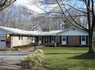 940 Forest Ln, Sharpsville, PA 16150