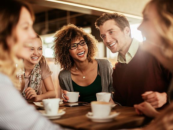 Close to shopping, restaurants and public transportation