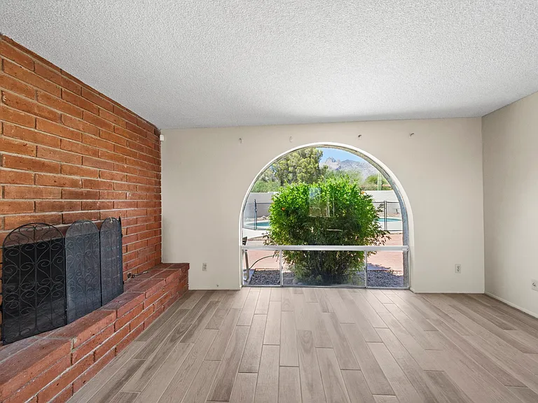 6109 N Zorrela Segundo — Photo 14