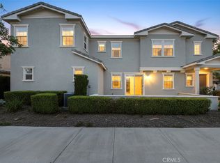 6101 Snapdragon St, Corona, CA 92880