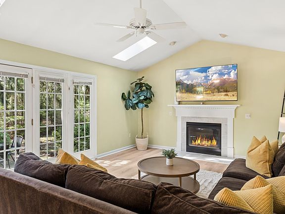 5th image of 4518 E Island Pines Dr