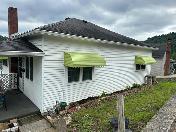 738 Jackson St, Monongah, WV 26554