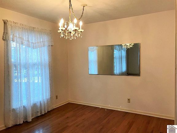 5th image of 4133 Hillcrest Ave