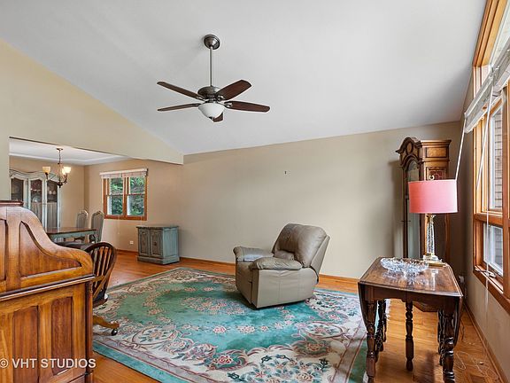 5th image of 155 Washington Ct