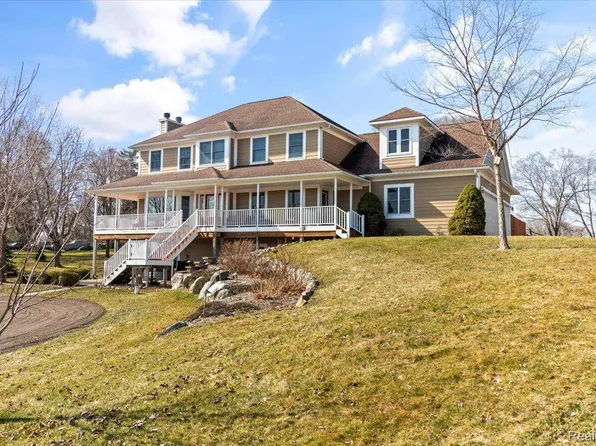 7055 Ormond Rd, Davisburg, MI 48350