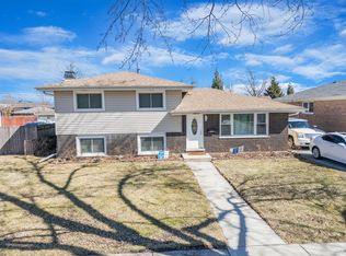 10313 Leslie Ln, Chicago Ridge, IL 60415