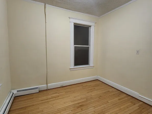 122 Jewett Avenue image 5 of 16