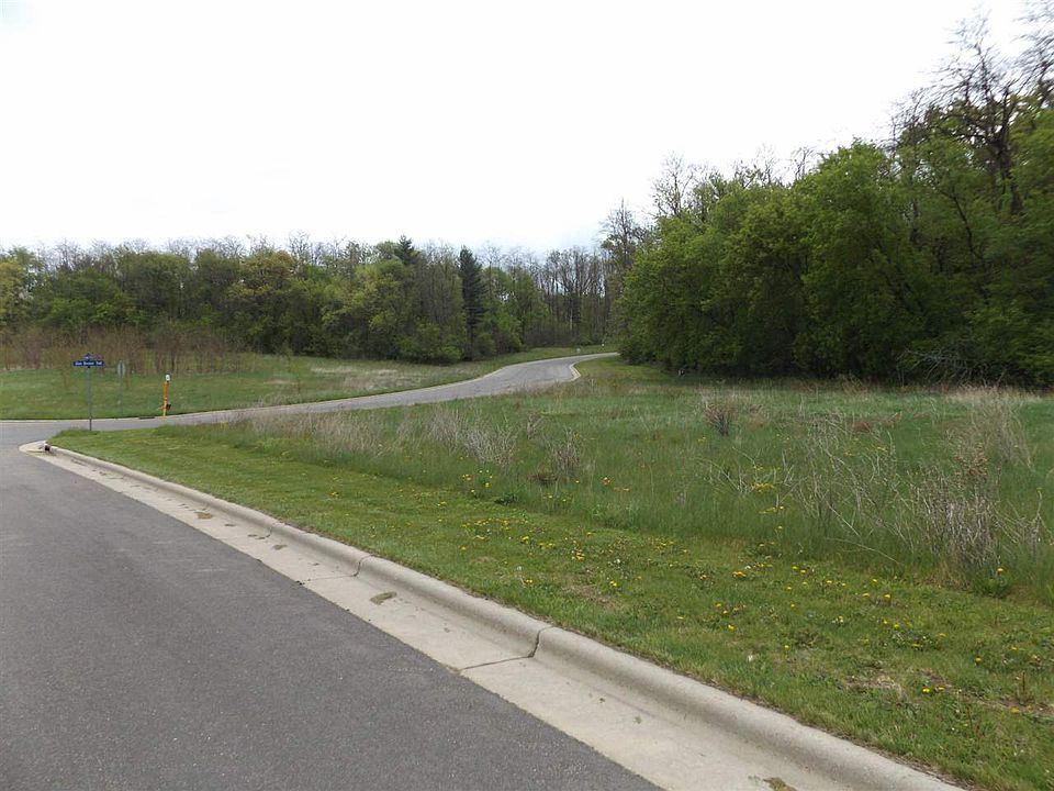 2nd image of L32 Deerwood Trl