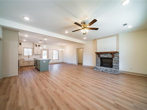 5th image of 162A Woodland Dr