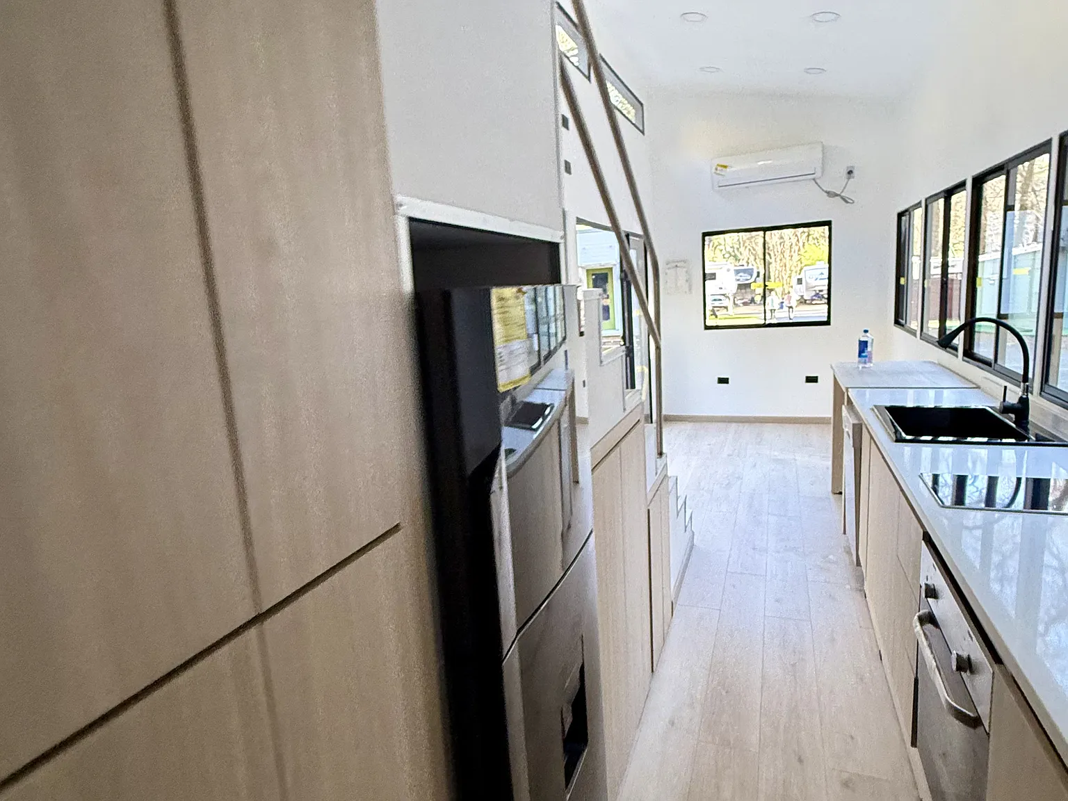 1 bed, 320 sqft, $1,790 — Photo 2