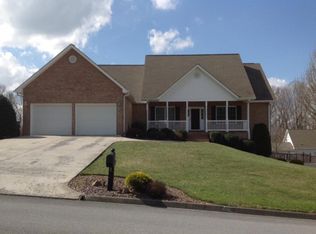 204 Holland View Dr, Jonesborough, TN 37659