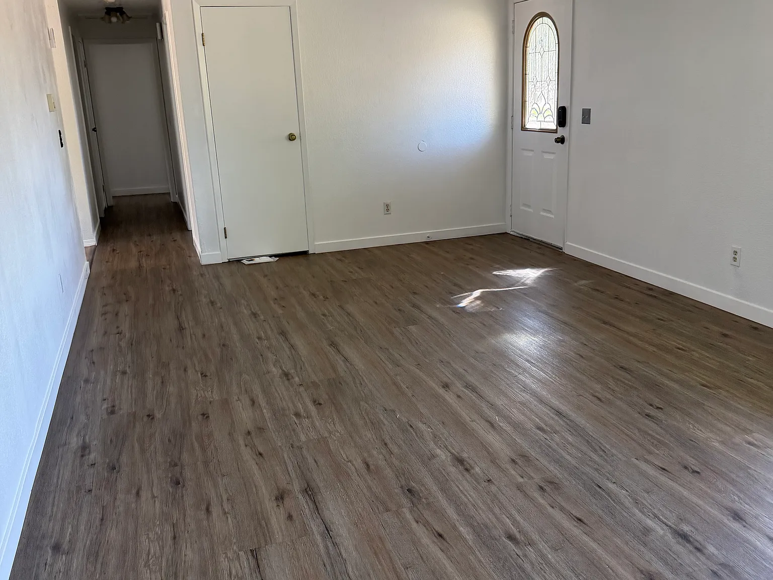3 bed, 1400 sqft, $1,600 — Photo 3