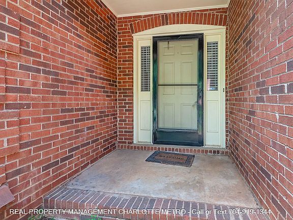 5th image of 8927 Tree Haven Dr