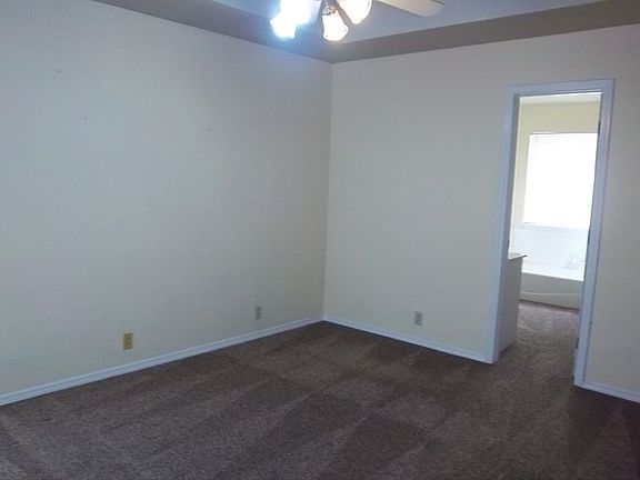 5th image of 6702 Emerald Ct