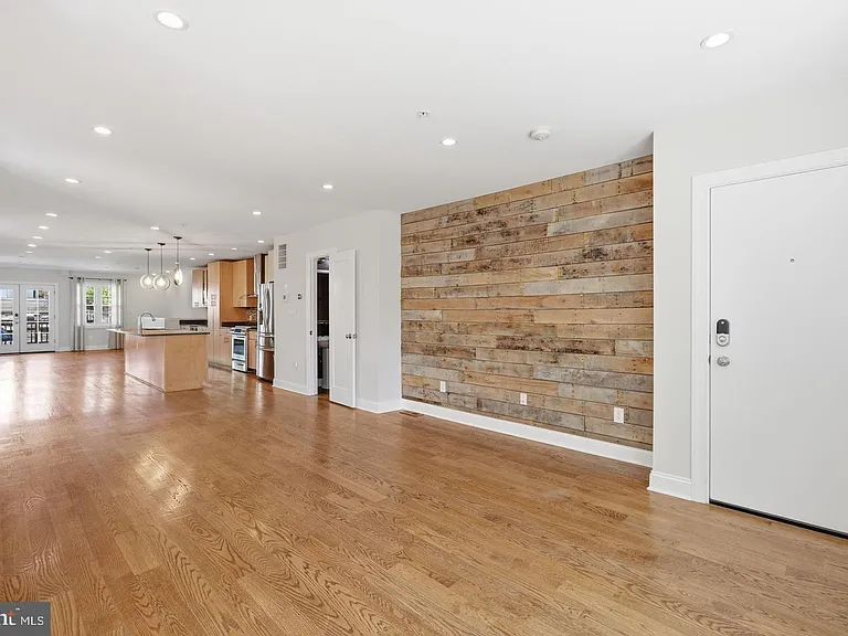 1820 Independence Ave SE #1 — Photo 6