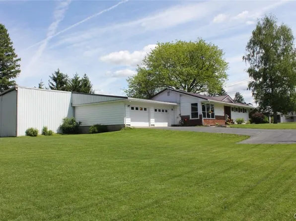 6238 Oakridge Rd, Auburn, NY 13021