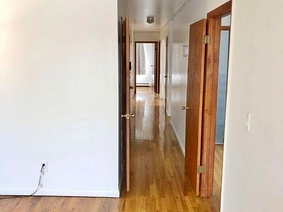 3rd image of 3095 47th St APT 3