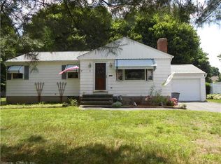 5 N Coe Ln, Ansonia, CT 06401