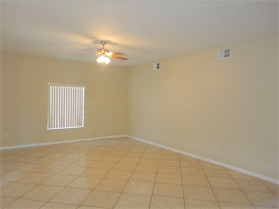 4th image of 150 Harwood Cir