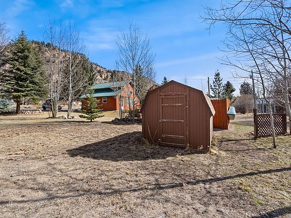 3rd image of 225 Meadow Ln
