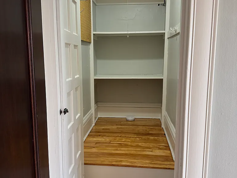 3020 James Ave S #3 — Photo 8