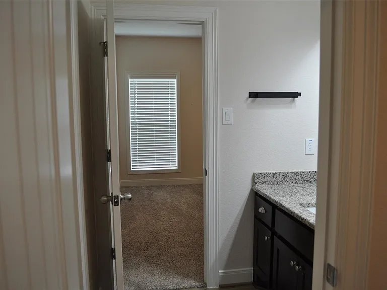 2502 Majestic Oaks Ct — Photo 25