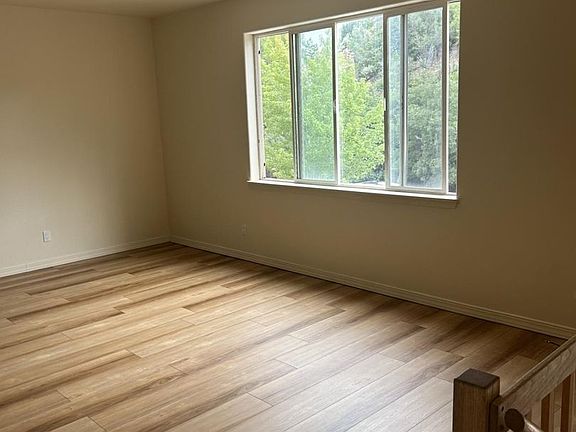 4th image of 3150 Quasar St