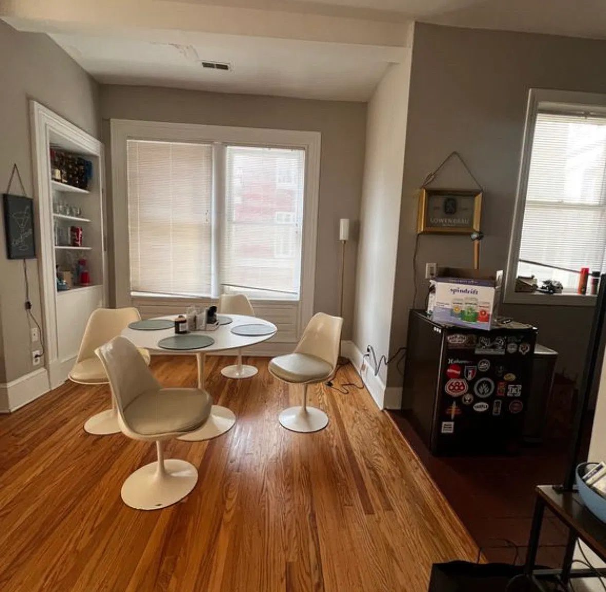 2 bed, 1000 sqft, $2,200 — Photo 4