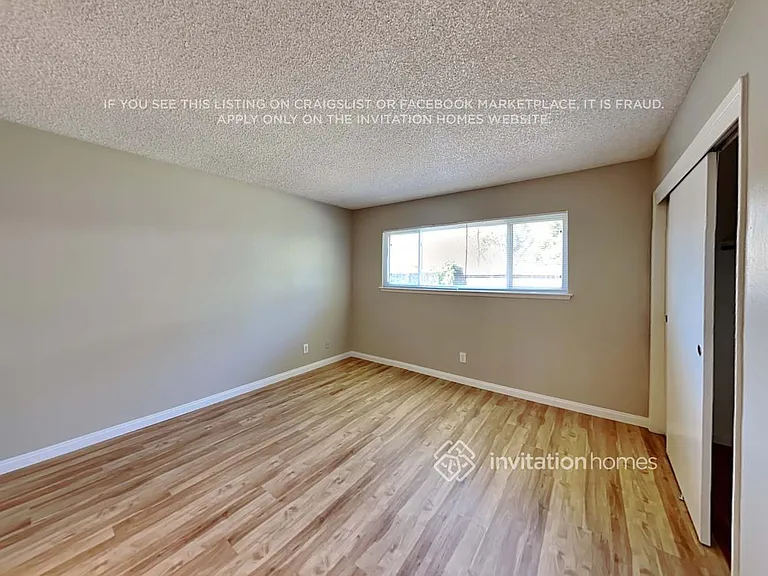 2826 Roxanne Ct — Photo 9