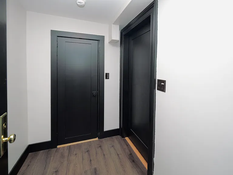 4 Grand St #1 — Photo 18