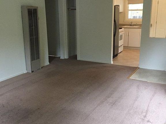 4th image of 189 Academy Ln