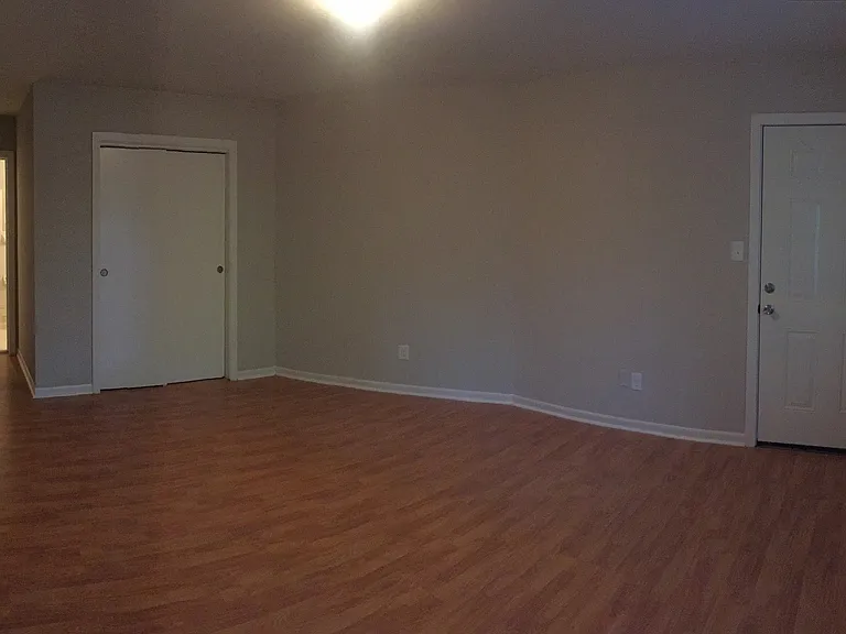Green Springs Village Apartments - Birmingham, AL — Photo 33