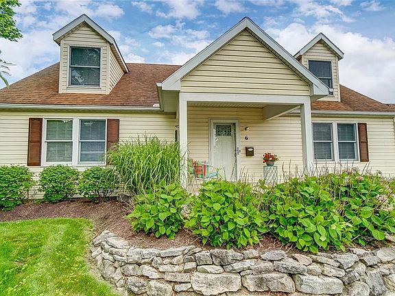 4th image of 6 Hobart Cir
