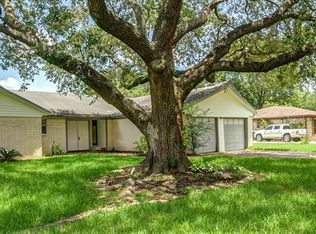 2500 Westfield St, Alvin, TX 77511