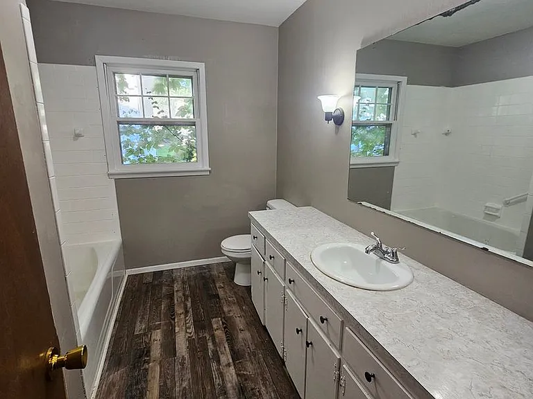 725 W Talmage St — Photo 13