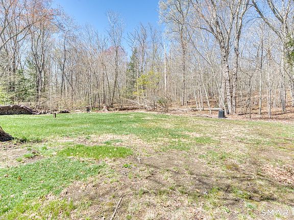 4th image of 371 Warrenville Road