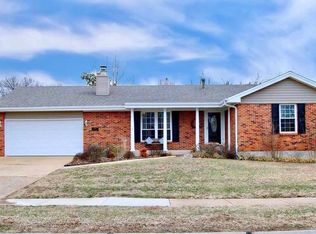 6904 Cottage Grove Ln, Saint Louis, MO 63129