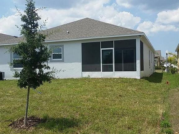 3rd image of 453 Nuestra Pl