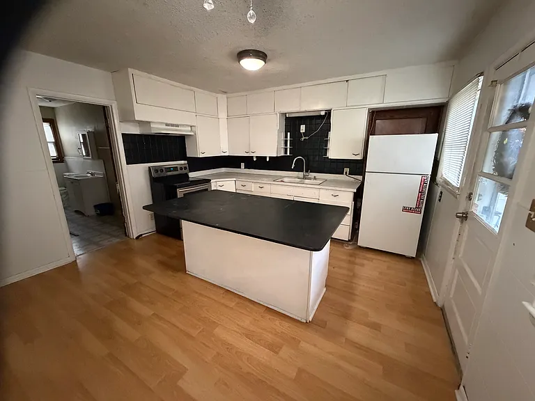 427 Gordon St #1 — Photo 2