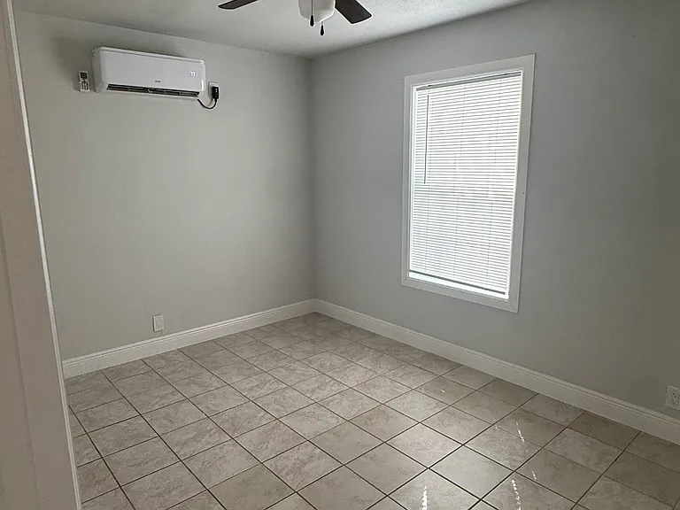 600-602 Ellor Dr — Photo 4