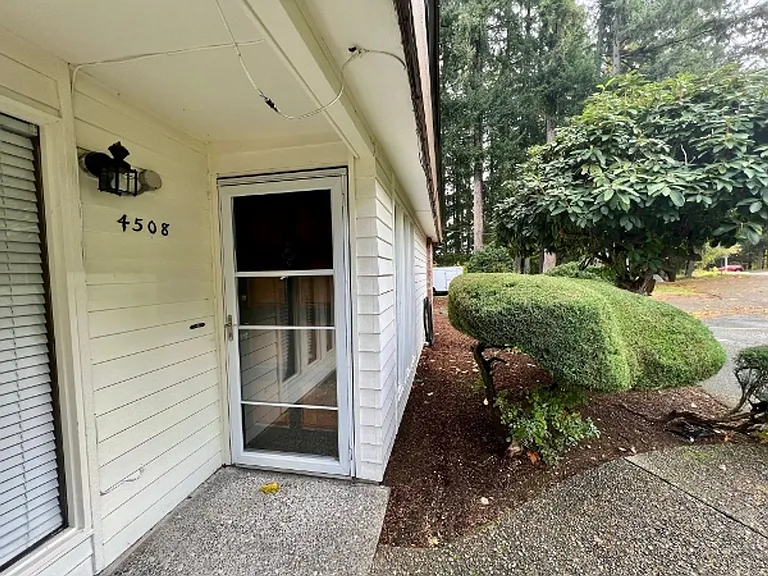 4508 6th Ave NE — Photo 3