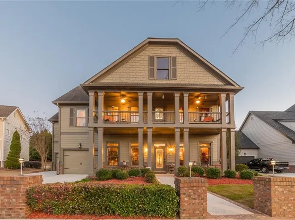 630 Warm Springs Ct, Loganville, GA 30052