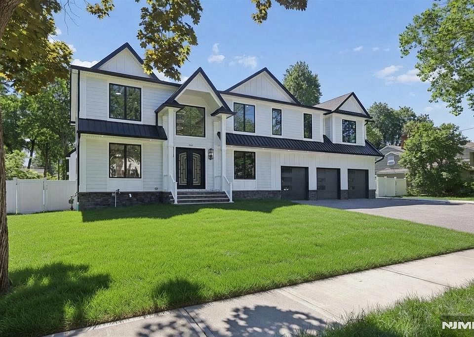1st image of 532 Hobart Road
