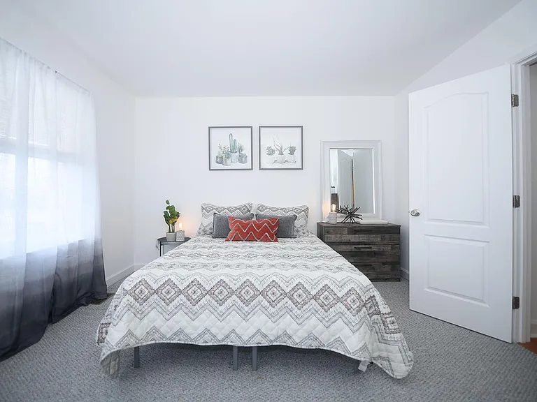1624 Light St — Photo 13