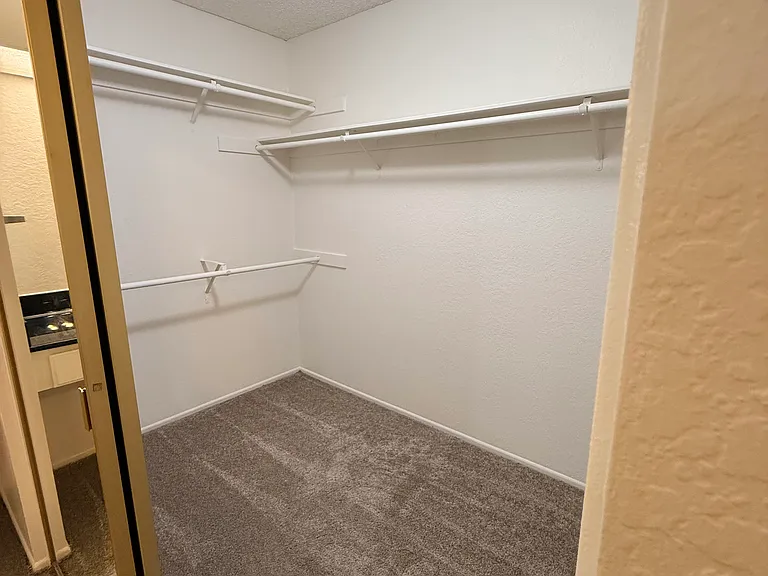 1016 Whitewater Dr — Photo 35