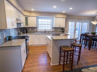 1649 Legend Hill Ln, Waukesha, WI 53189