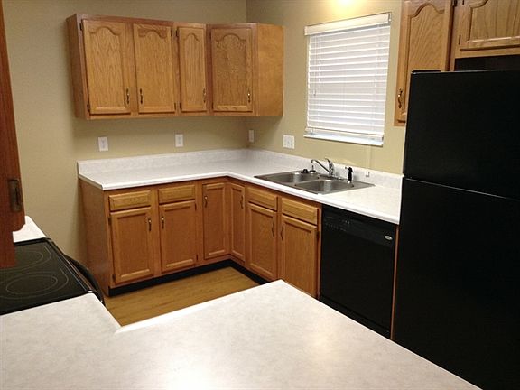 4th image of 1531 Farrington Dr